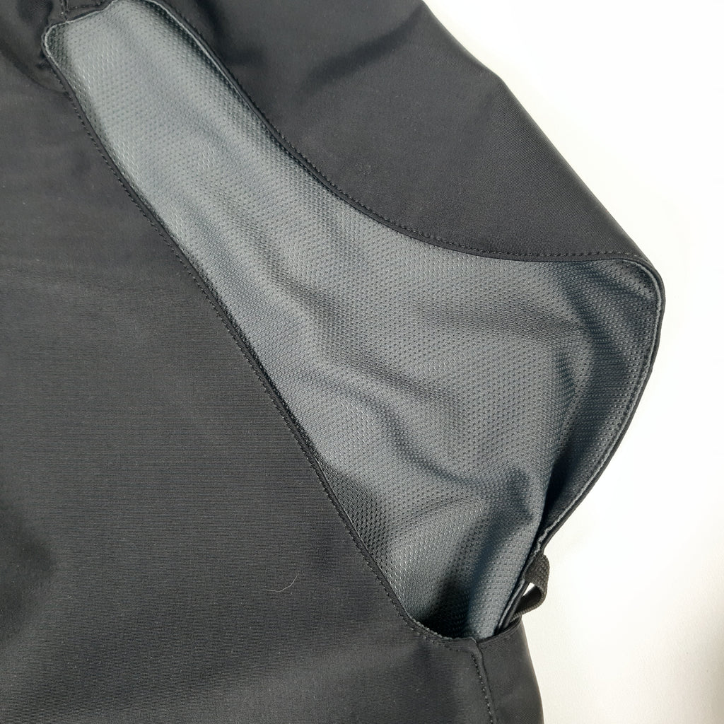 IMPERMEABILE IN TESSUTO TECNICO EVERYDAY NERO