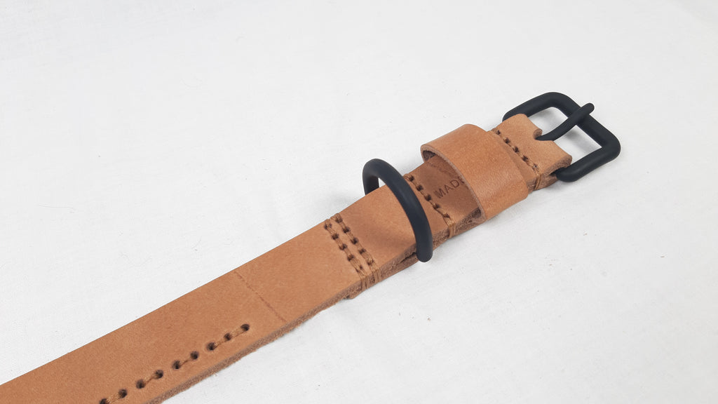 COLLARE IN CUOIO HOBO h.2,5CM